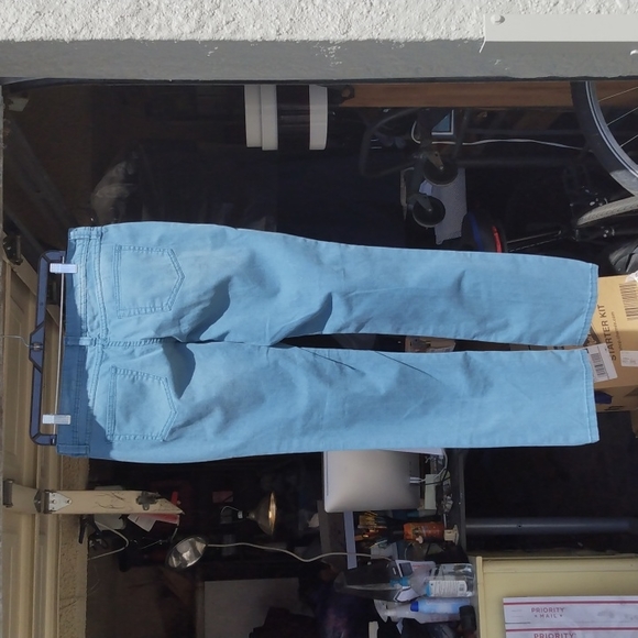 Mudd Yo! blue jeans size 18 1/2, NWOT, stretch, bleached, vertical copper lines - Picture 4 of 5